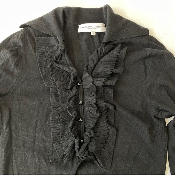 Vintage Carolina Herrera Ruffle Chest Sweater Size S - Picture 5 of 9